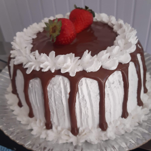 BOLO DE ANIVERSÁRIO