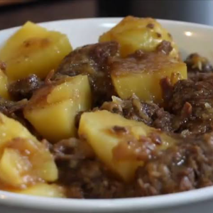 CARNE DE VACA COM BATATA
