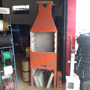 CHURRASQUEIRA PRE MOLDADA (VERMELHA)